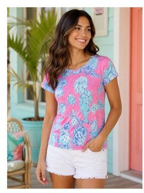 Pretty Pink Seashell Lily Pulitzer Print Short Sleeve top tee size medium
